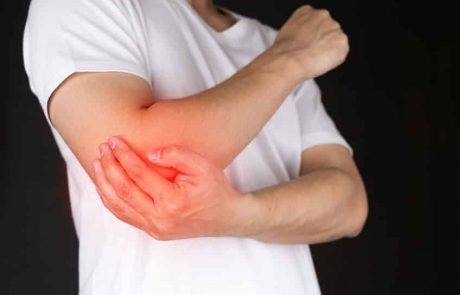 כיצד להביא להכרה בפגיעת מרפק גולף כתאונת עבודה בביטוח לאומי ומימוש זכויות נוספות